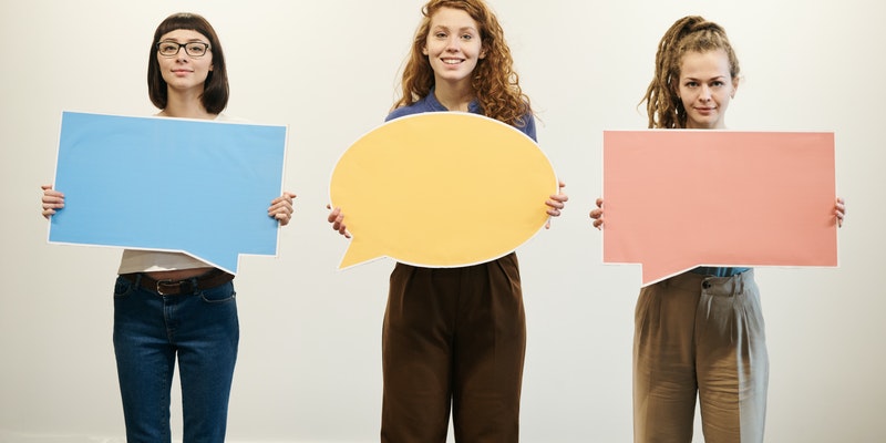 7 Advantages of Using Live Chat on Your Website