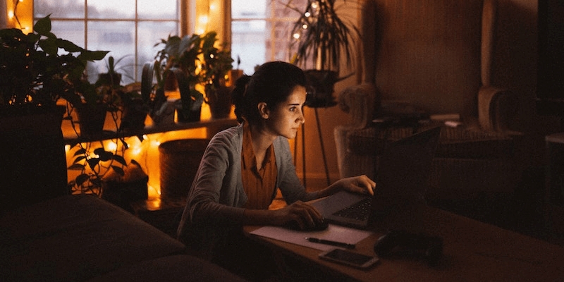How to Start a Hosting Business and Join the Remote Working Revolution